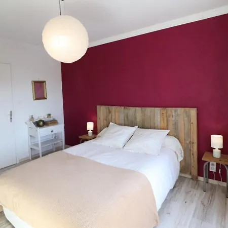 Maison Contemporaine Avec Piscine Privee, Jardin Clos Et Internet - Fr-1-742-53 Lacapelle-Viescamp