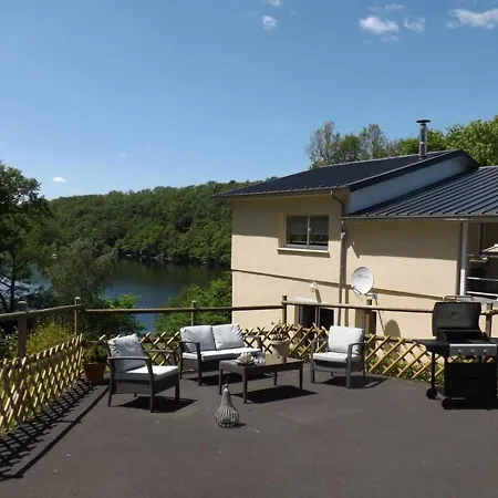 Maison Contemporaine Avec Piscine Privee, Jardin Clos Et Internet - Fr-1-742-53 * Lacapelle-Viescamp