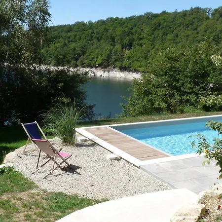 Maison Contemporaine Avec Piscine Privee, Jardin Clos Et Internet - Fr-1-742-53 * Lacapelle-Viescamp
