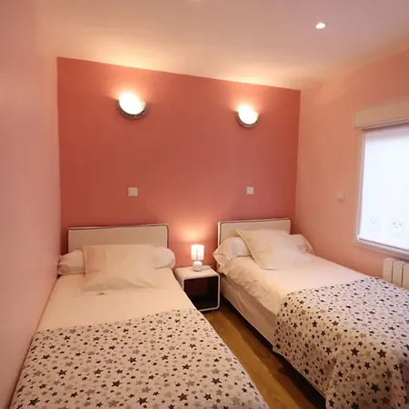 Maison Contemporaine Avec Piscine Privee, Jardin Clos Et Internet - Fr-1-742-53 Lacapelle-Viescamp