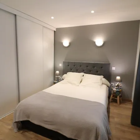 Casa vacanze Maison Contemporaine Avec Piscine Privee, Jardin Clos Et Internet - Fr-1-742-53