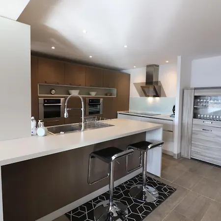 Maison Contemporaine Avec Piscine Privee, Jardin Clos Et Internet - Fr-1-742-53 * Lacapelle-Viescamp